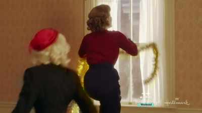Maggie Bennett
from Philadelphia. - A Holiday Spectacular