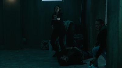 - Maggie?
- Hey, hey! Don't shoot. - FBI