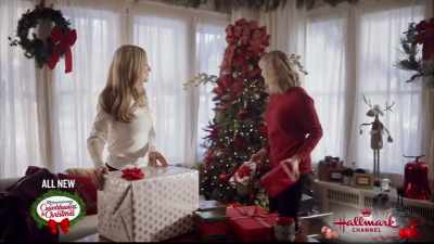(Maggie laughs) - Christmas at Graceland: Home for the Holidays