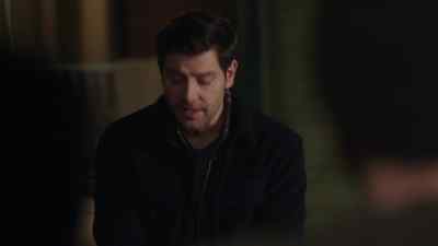 Maggie, we need to show
you something. - A Million Little Things