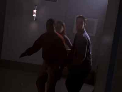 Maggie! -Remmy! Guys!
We do not have time to talk, - Sliders