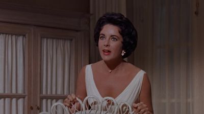 Maggie the cat is alive - Cat on a Hot Tin Roof