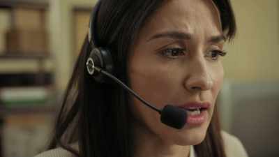 [Maggie] What?
He attacked my account? - My Life Is on the Line