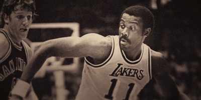 [Magic] Bob McAdoo rebelled
against racism and he-- - They Call Me Magic