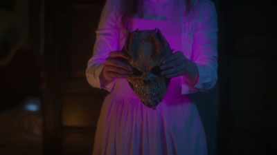 - [magical ringing sound]
- [sighs] - Cinderella's Revenge