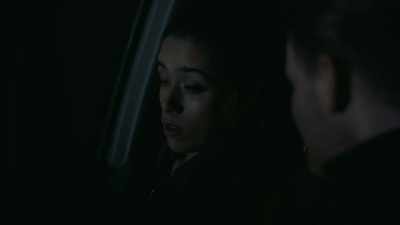 Maia, wake up.
- What's happening? - Miracle on Highway 34