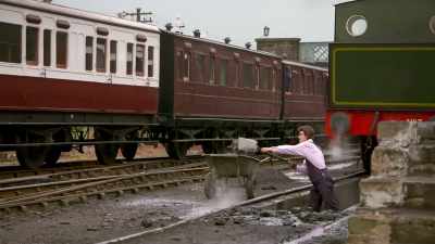 (Majestic music) - Great Rail Restorations with Peter Snow