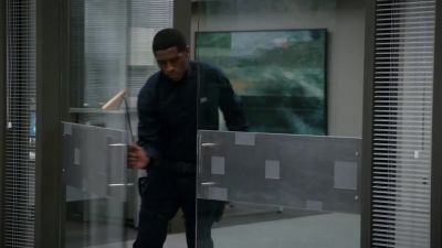 [Major] Have we found the VIN
on that vehicle? - iZombie
