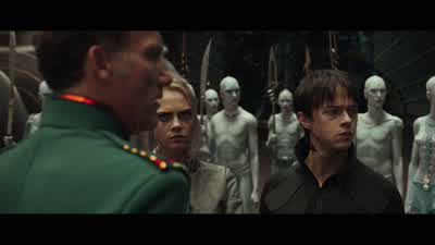 Major, I order you to arrest this man. - Valerian and the City of a Thousand Planets