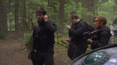 Major Leonard,
this is Sheppard. Come in. - Stargate Atlantis