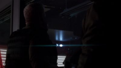 MAJOR [OVER COMM]:
Eagle, eagle, this is major. - The Blacklist
