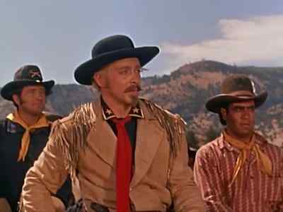 Major Reno's engaged the enemy.
We'll ride north. - Tonka