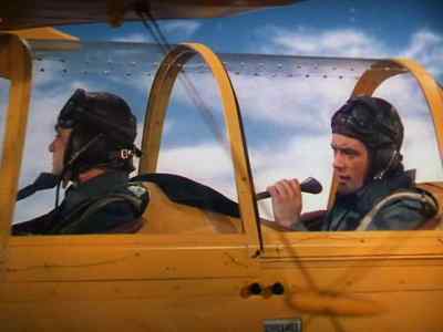 Make a 360-degree
slow turn to the right. - Captains of the Clouds