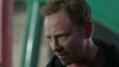 Make your son now. I'm fighting. Visually vibrant. - Sharknado 5: Global Swarming