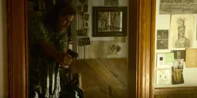 - Make sure you clear the basement.
- Copy. I'm gonna check back here. - Outer Banks