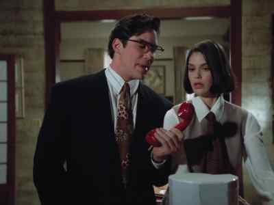 - Make the call.
- Clark, I can't do that. - Lois & Clark: The New Adventures of Superman