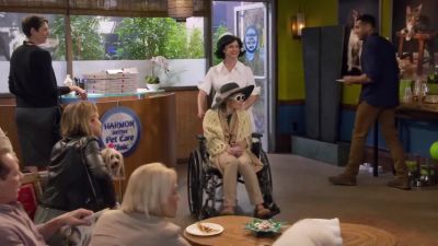 Make way.
Pregnant nurse pushing an old lady. - Fuller House