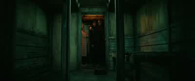 Make yourselves at home. - Mortal Engines