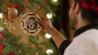 Makes it feel more like home.
Look at that. - Hotel for the Holidays