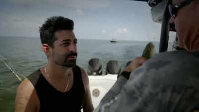 [makes sound]
they're gonna... [chomps] - Deadliest Catch: Bloodline