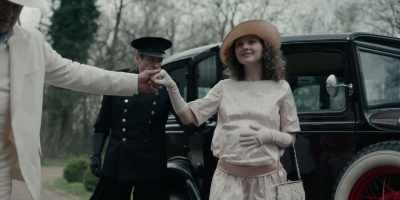 Malcolm, your stepmother,
alicia. - Flowers in the Attic: The Origin