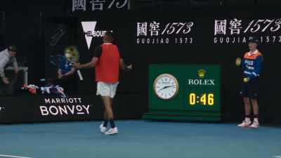 [male commentator laughing]
Oh, that is filthy tennis. - Break Point