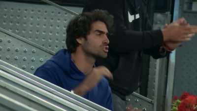 [male commentator] There you go.
Everything's starting to click now. - Break Point