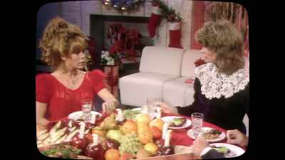 [male TV host] "Would
you like to stuff a snow pea?" - Martha
