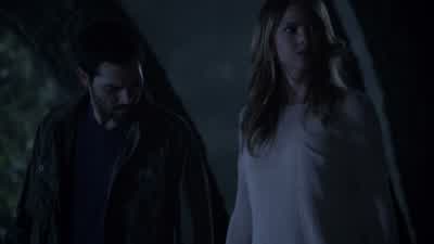 Malia? You don't smell that? Wait for me. Right here. - Teen Wolf