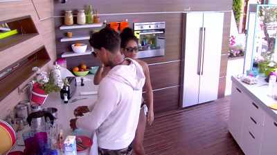 MALIN: He was like, "Who
is making Liv upset?" - Love Island