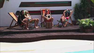 Malin, you should never touch
a man's toastie. - Love Island