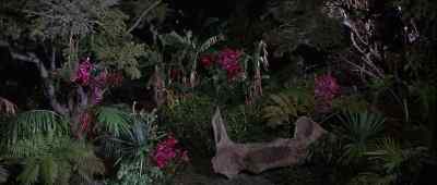 Malone! Roxton! Help! - The Lost World