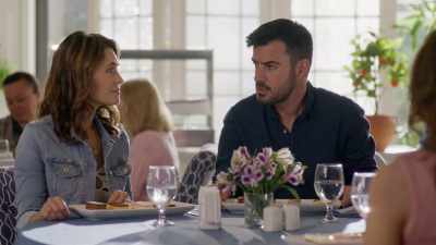 Mama, this is
Ilana and my wedding. - Love's Greek to Me