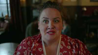 [man 1] Instead, she would
sit there on autopilot, - Baby Reindeer