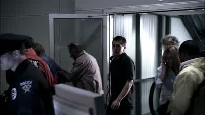 MAN 1: They're coming off right now. - Supernatural