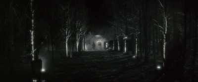 -(MAN 1 YELLS)
-(MONSTER GROWLING) - Werewolf by Night
