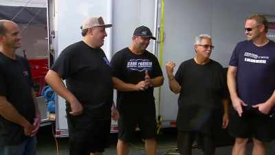 - [man 2] If anybody ought to have it figured out...
- Hey, did you run here? - Street Outlaws No Prep Kings Team Attack