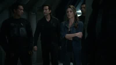 Man: All nonessential personnel, please evacuate section 17. - The 100