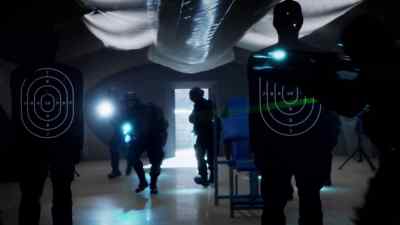 MAN:
All right, bring it in. - Nikita