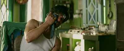 Man is always accompanied
by an angel and the devil. - Raees