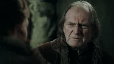 - And...engage!- When does Aemon thinkyou'll be able to use that hand? - Game of Thrones