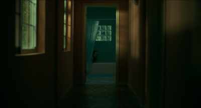 [man] Are we staying here
or going somewhere? - Doctor Sleep