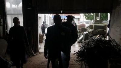 MAN: Back here! I think
I hear someone! - Elementary