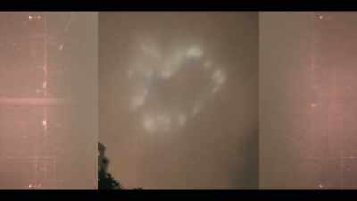 - [man] Boom. All three.
- [woman] What is that? - Beyond: UFOS and the Unknown