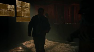 MAN:
Coming through. - Gotham