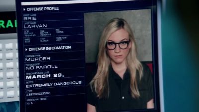 Man: Computer
time's up,
blondie. - Arrow