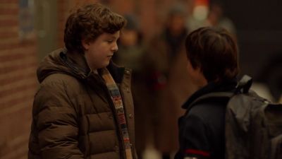 (man coughing) - The Strain