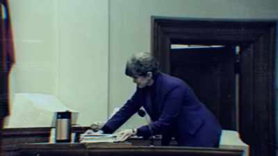 Man:
Doctor, looking at
the evidence in this case, - Crazy, Not Insane