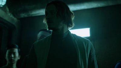 MAN: GET THEM OFF! - The 100