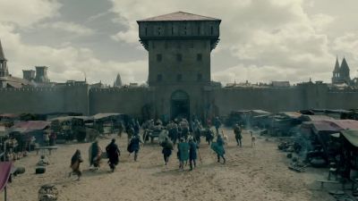 (Man grunting) - Vikings